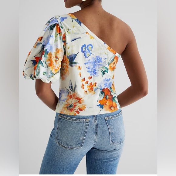 One shoulder cropped floral blouse-NWT- size S - Picture 2 of 7